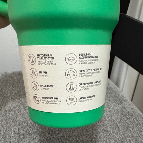 Stanley Quencher H2.0 Tumbler 30oz in Vibrant Green Color - Picture 4 of 5